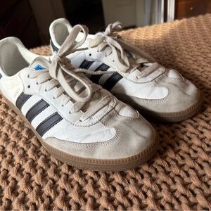 adidas Sambas